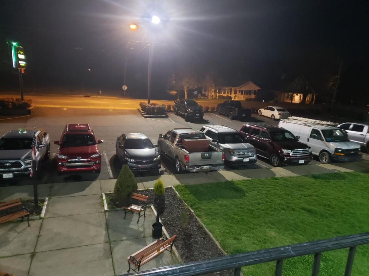 Elk Inn Motel Elkin المظهر الخارجي الصورة