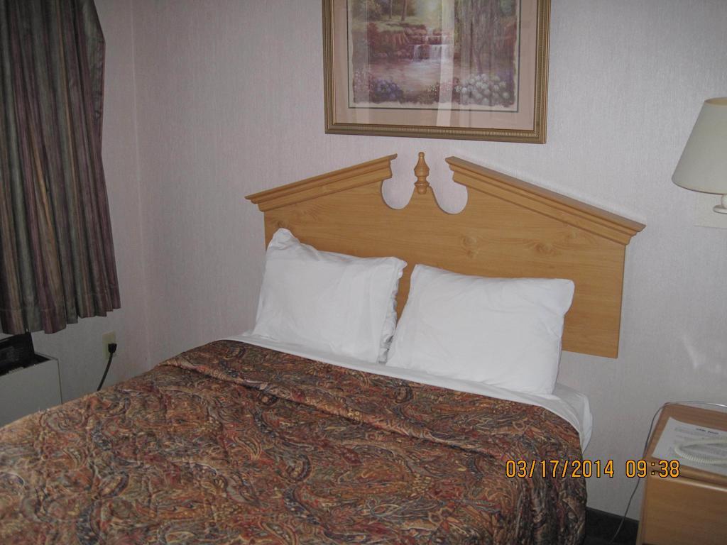Elk Inn Motel Elkin الغرفة الصورة